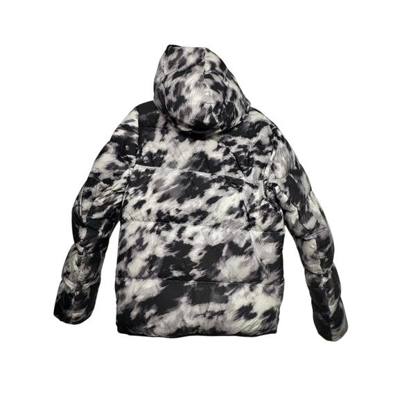 Nike Sportswear Womens Small Down Puffer Jacket Black White Tie Dye Print Hooded - Picture 7 of 7
